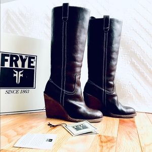 Frye Caroline Campus Wedge Boot Dark Brown 5.5